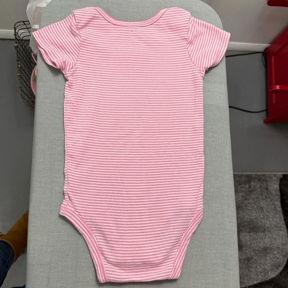Carter’s | 3 Short Sleeve Onesies